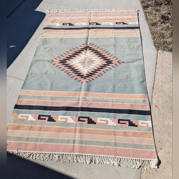 Southwestern Pattern Large Rug - Picture 7 of 7